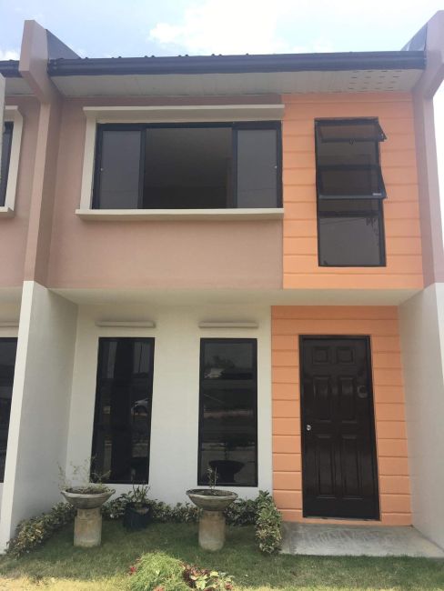 Deca Homes Meycauayan By 8990 Holdings, Inc. - Townhouse In Meycauayan